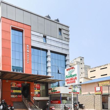 ホテルCapital O 71307 Feathers Kochi エクステリア 写真